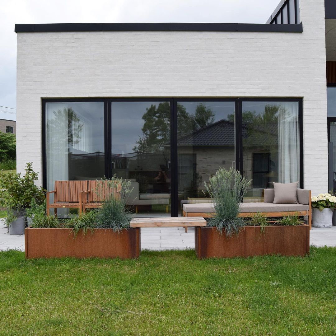 Plantekassesæt med bænk i cortenstål | 120 x 40 x 40 cm
