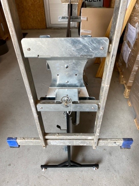 Stigeophæng til aluminiumsstiger billede