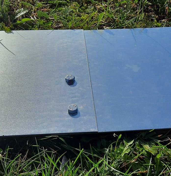 Græskant | Galvaniseret 2 mm | H:25, L: 120 cm med huller