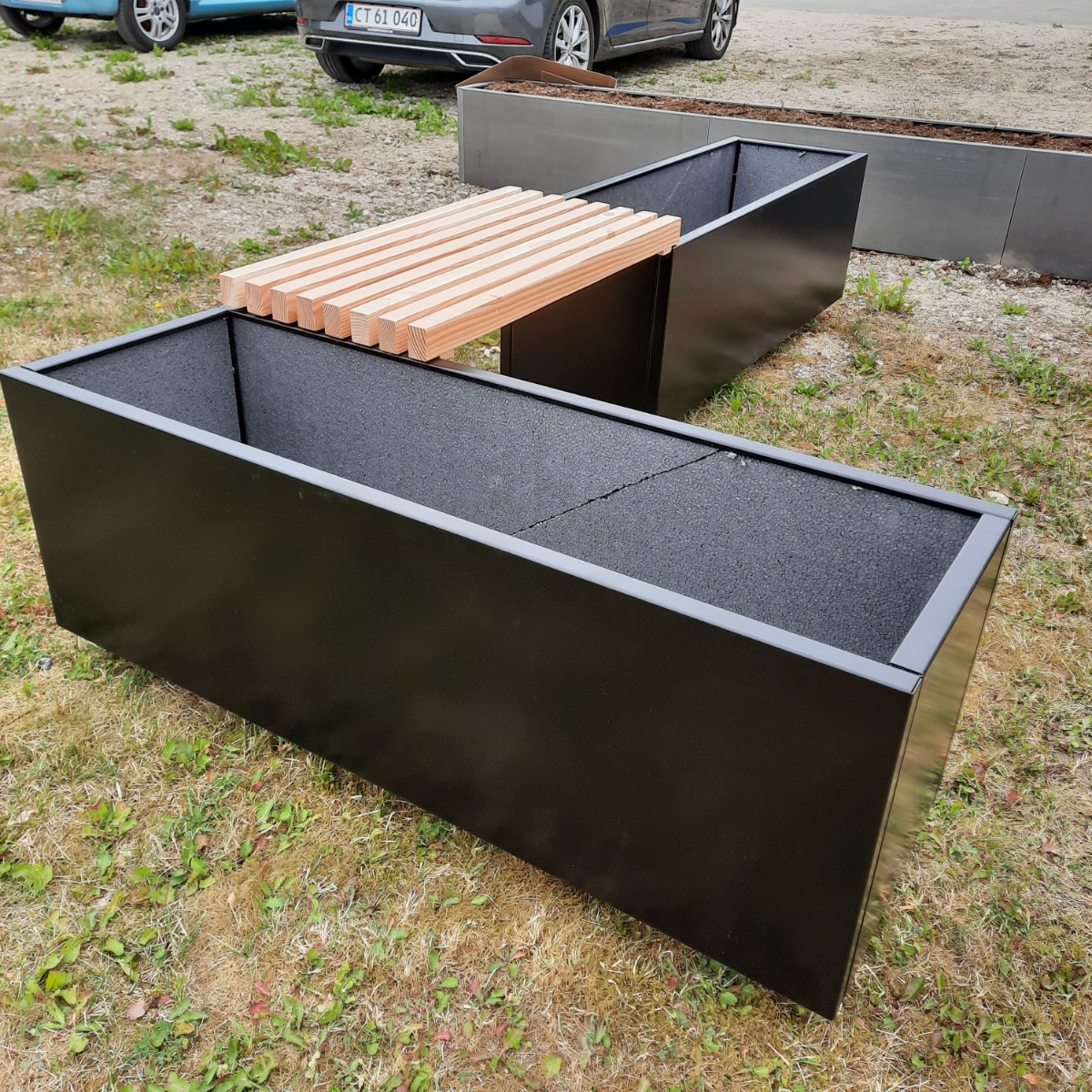 Plantekassesæt med bænk i sort | 120 x 40 x 40 cm